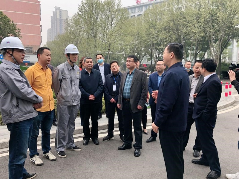 陳閣輝、胡流芳一行到岳州花園項(xiàng)目檢查指導(dǎo)工作